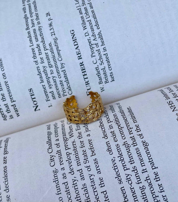 خاتم استنالس